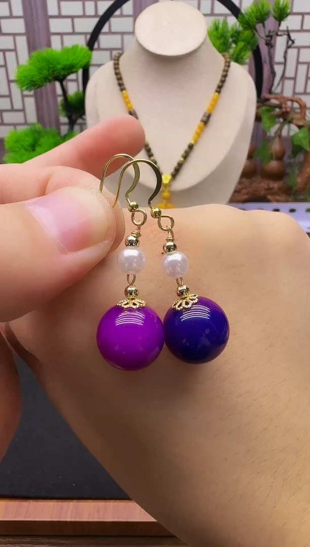 14K金镶嵌苏纪石（舒俱来）耳钉E218