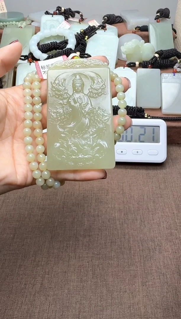颈饰未镶嵌和田玉1