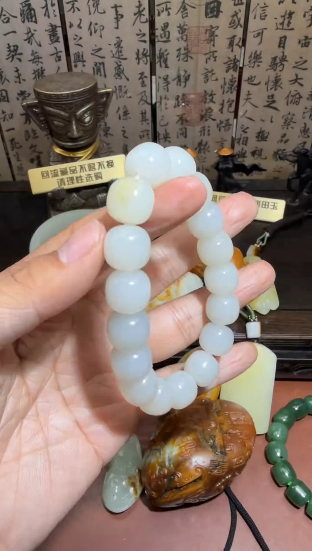 未镶嵌和田玉挂件和田玉
