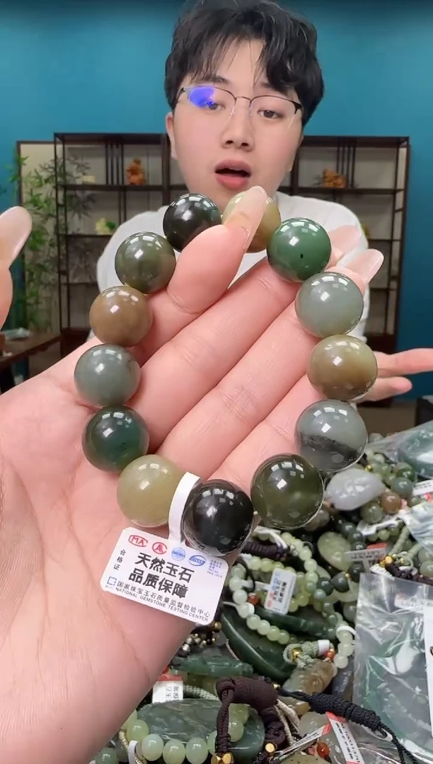 颈饰未镶嵌和田玉多样性发一