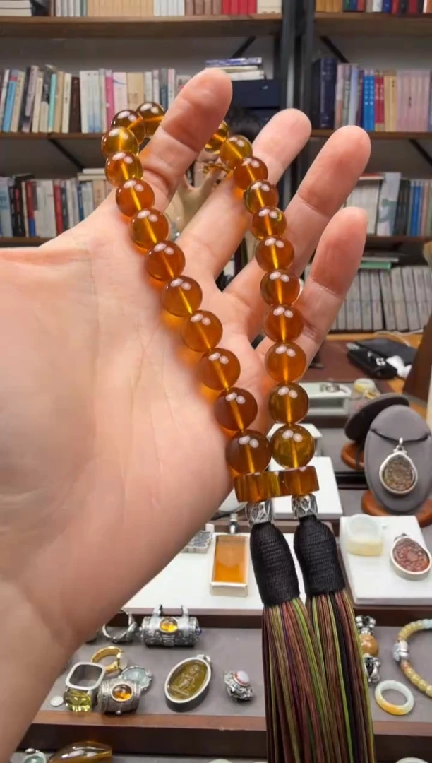 琥珀颈饰未镶嵌阳*²手持