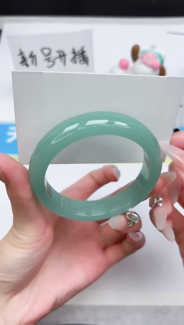 石英质玉手镯未镶嵌118-56