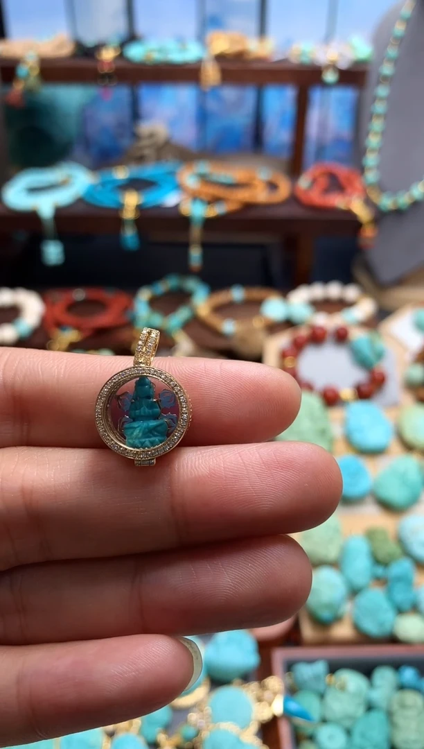 18K金镶嵌绿松石挂件精工绿松石嘎乌盒