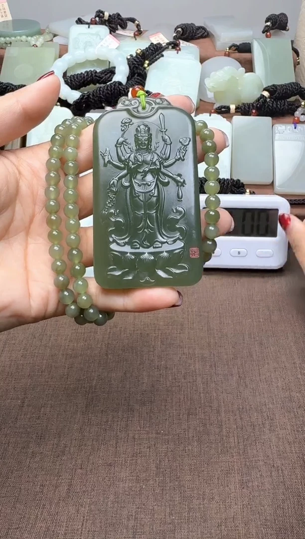 颈饰未镶嵌和田玉1