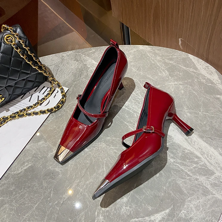 【5公分】2025早春新款法式漆皮防踢撞方头一字扣带高跟鞋女细跟