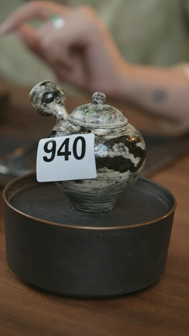 丹成侧把壶940..