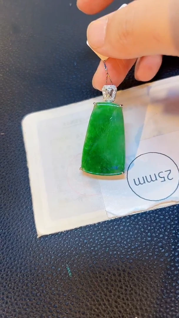 翡翠18K金镶嵌颈饰缅料A货/支持复检/一件