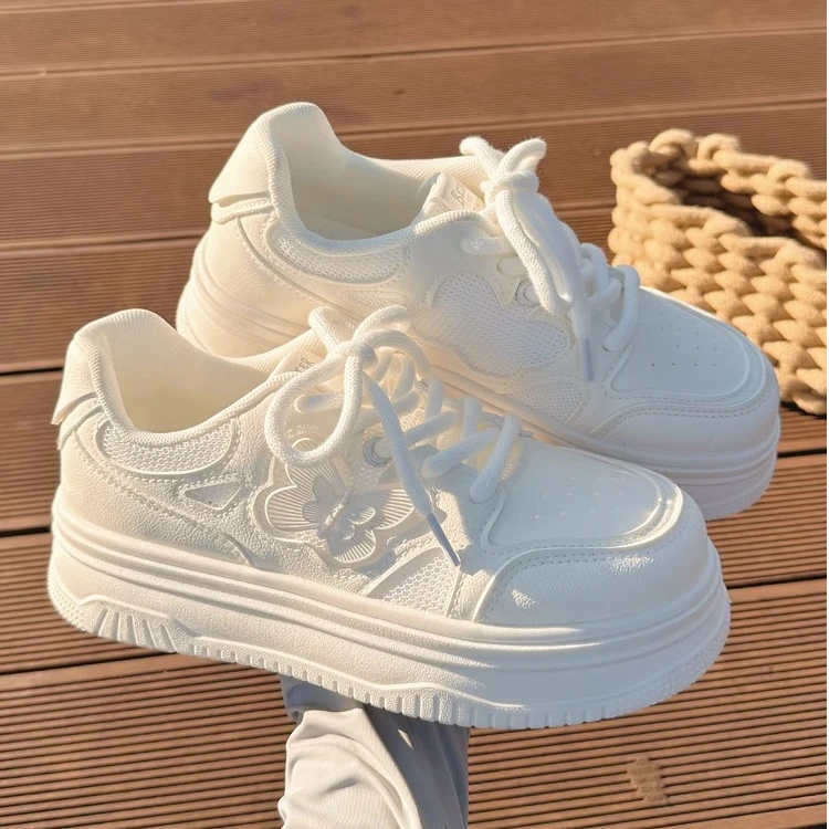 小白鞋女生板鞋2025新款夏季爆款厚底帆布鞋奶fufu休闲运动鞋子女