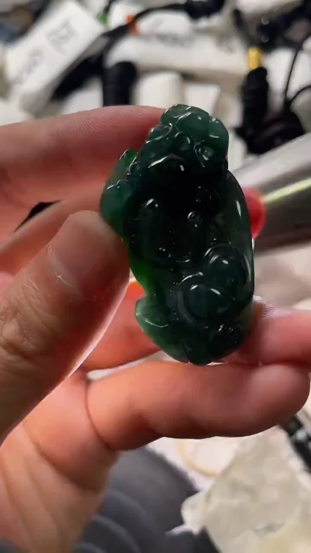 颈饰未镶嵌翡翠8