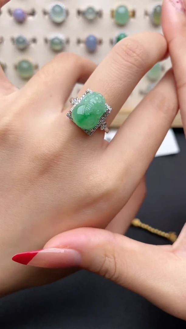 【闪购商品】翡翠戒指银S925镶嵌一物一证一礼盒