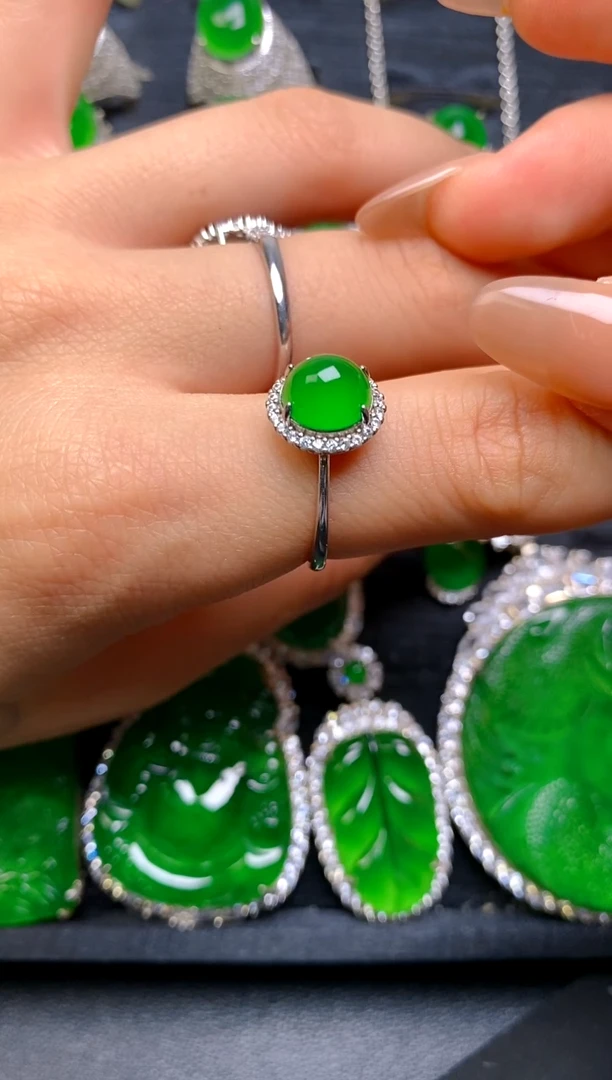 【闪购商品】翡翠戒指银S925镶嵌蛋面女戒