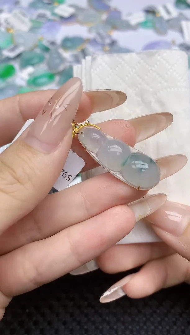 翡翠18K金镶嵌颈饰660   天然翡翠A货