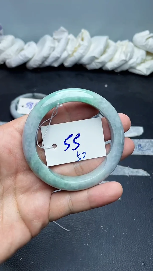 未镶嵌手镯翡翠50