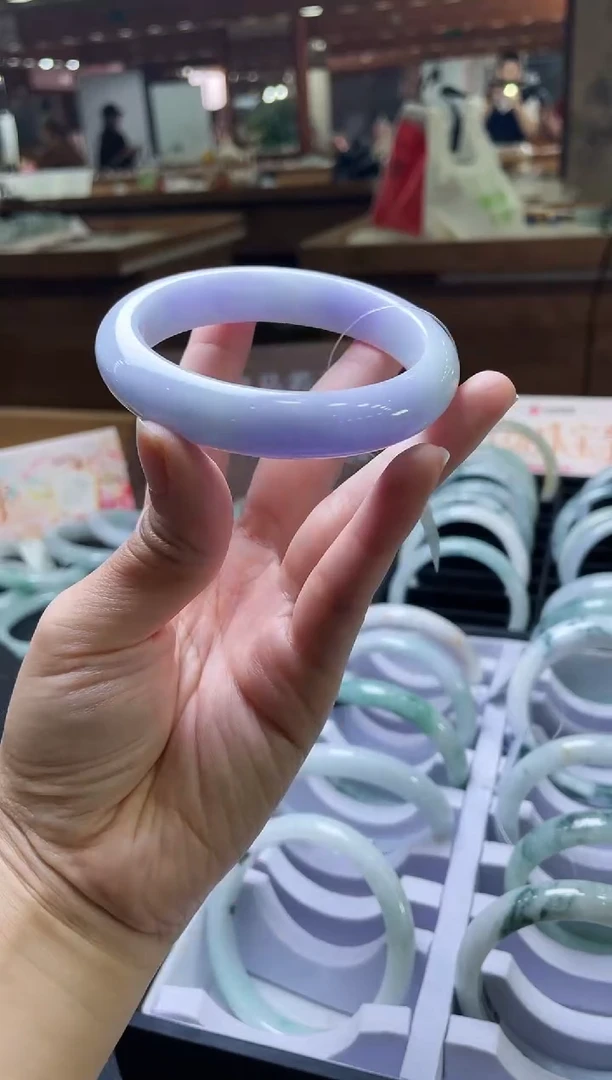 翡翠手镯未镶嵌天然A货翡翠手镯（圈口58-60）
