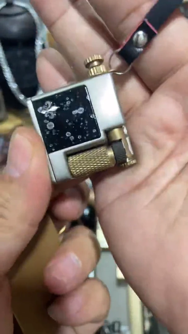 瓷片闪购商品  如图所示