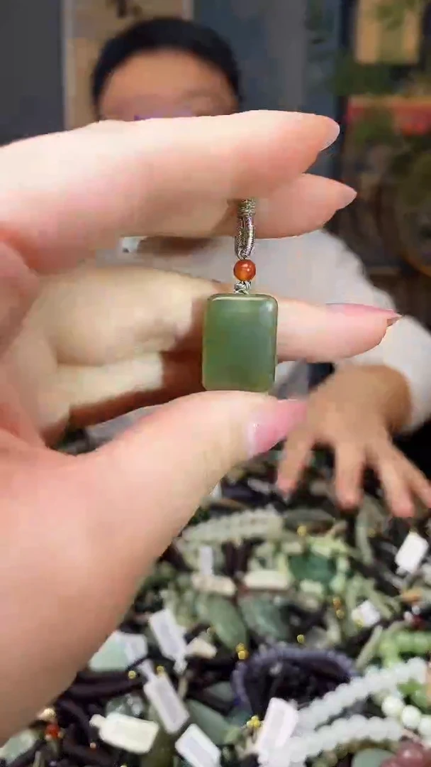 颈饰未镶嵌和田玉多样性发货，拍一发一