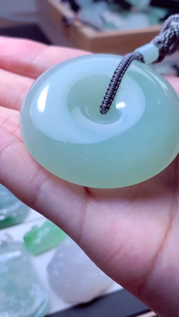 颈饰未镶嵌翡翠天然A货翡翠