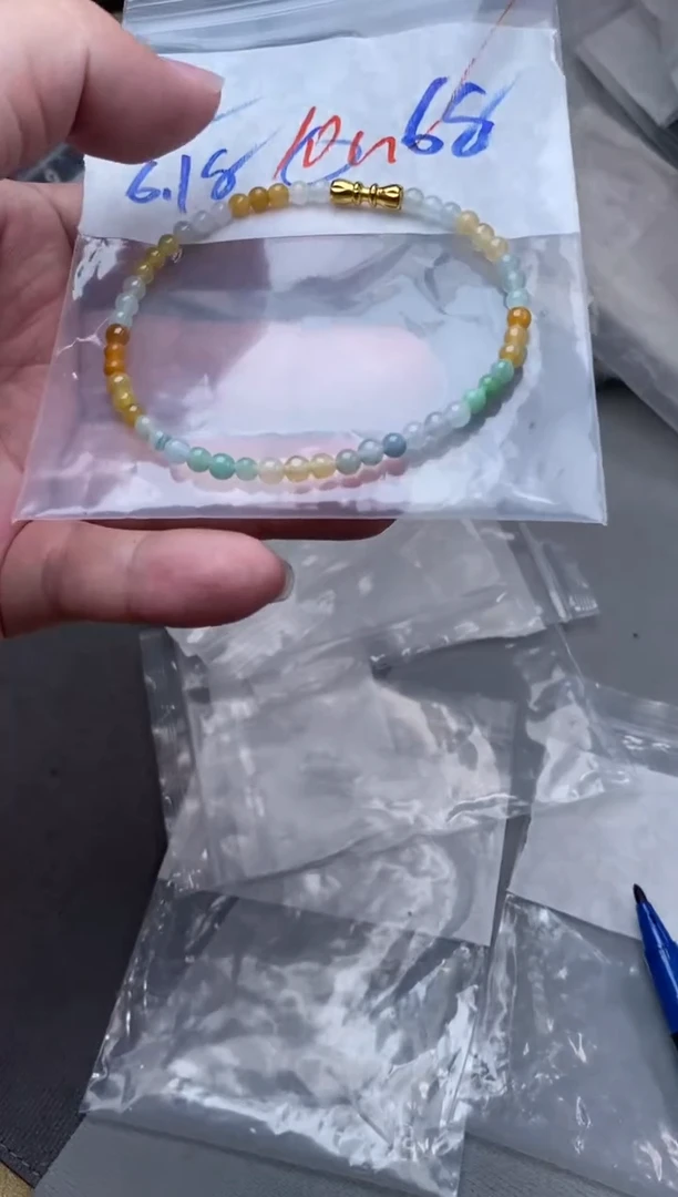 翡翠未镶嵌颈饰高**士天然缅甸翡翠