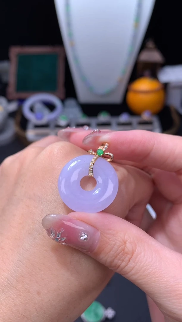 18K金镶嵌定制翡翠48小时鉴赏期 退货不扣服务费