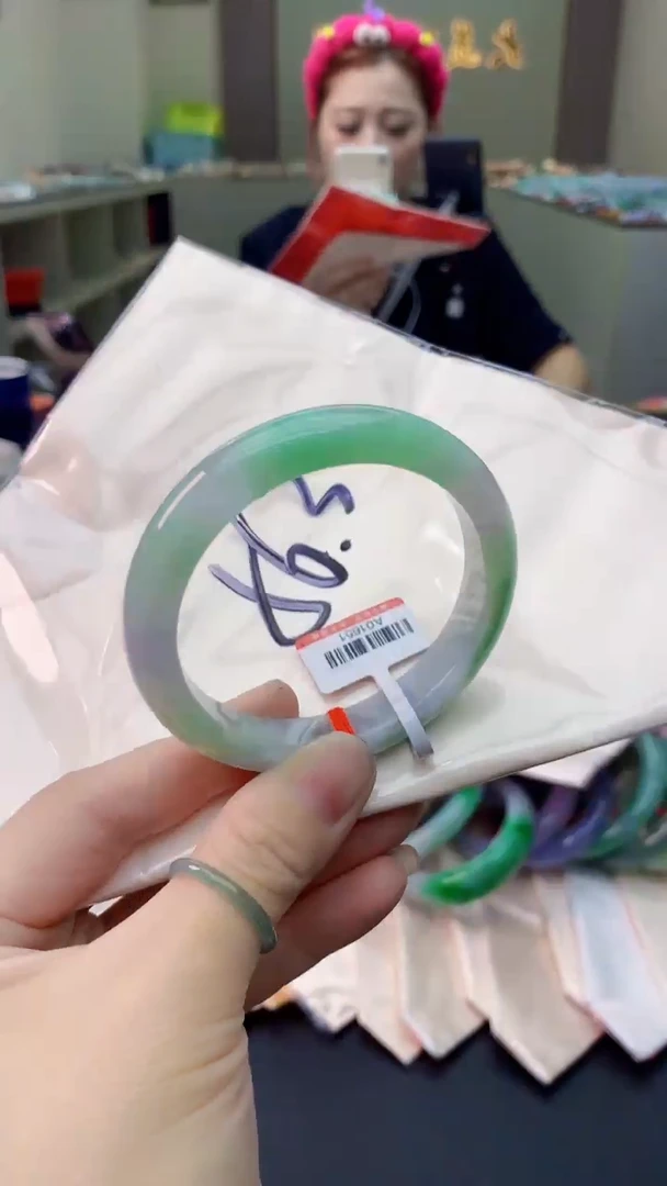 翡翠手镯未镶嵌0315079010