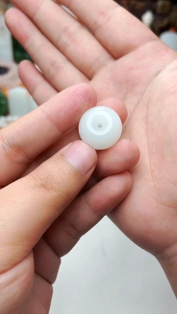 【闪购商品】和田玉颈饰未镶嵌平安扣01  