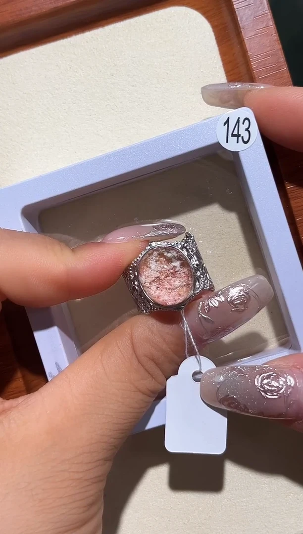 银S925镶嵌戒指水晶?****子定制