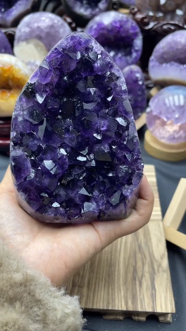 未镶嵌大型摆件（非配饰）紫晶122号摆件