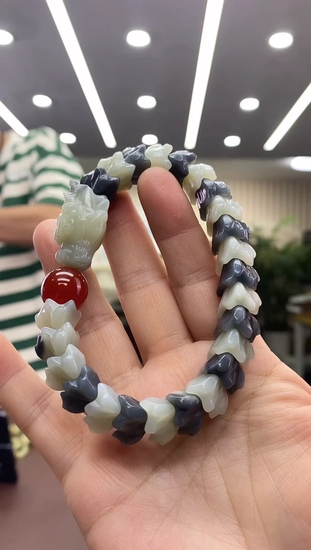 手链未镶嵌和田玉手串