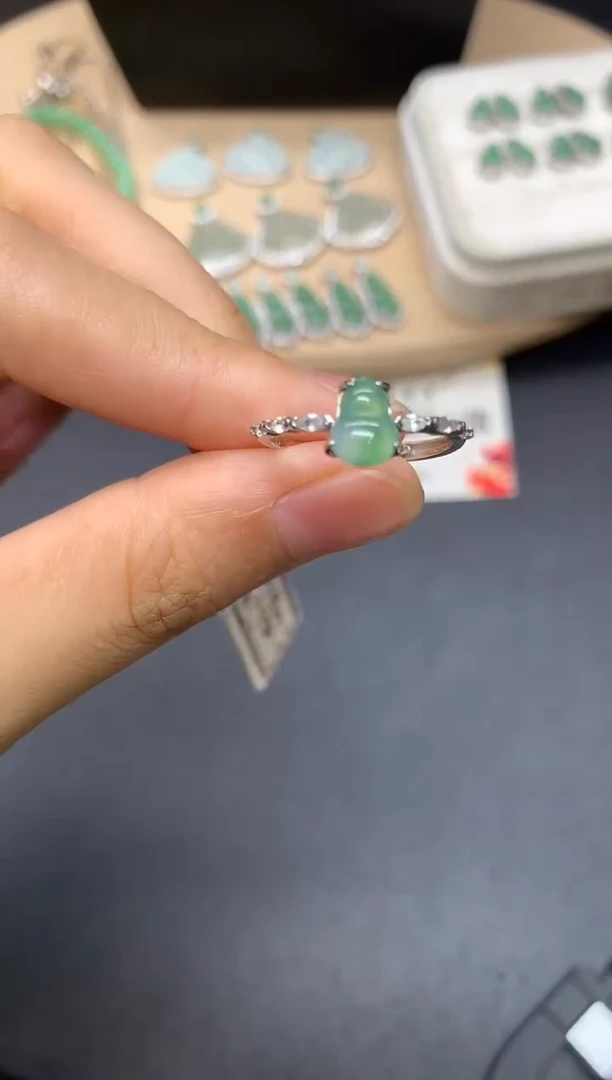 翡翠戒指银S925镶嵌葫芦【多样性发其一】