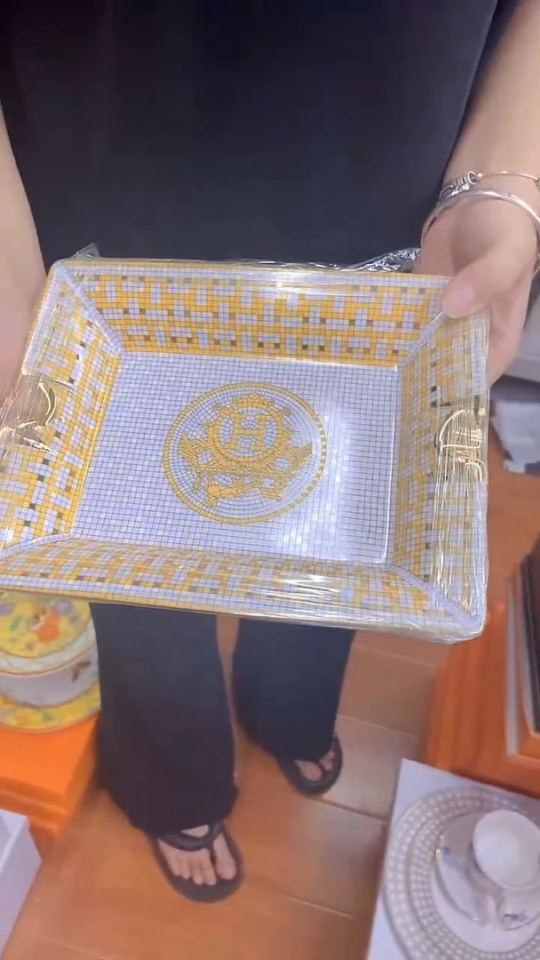 杯鸿辉家品牌瓷器，京东包邮！