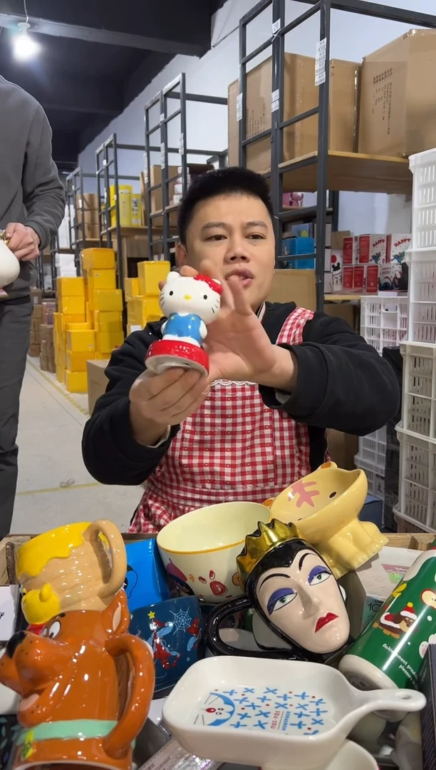 【闪购商品】杯陶瓷蓝色kt猫存钱罐