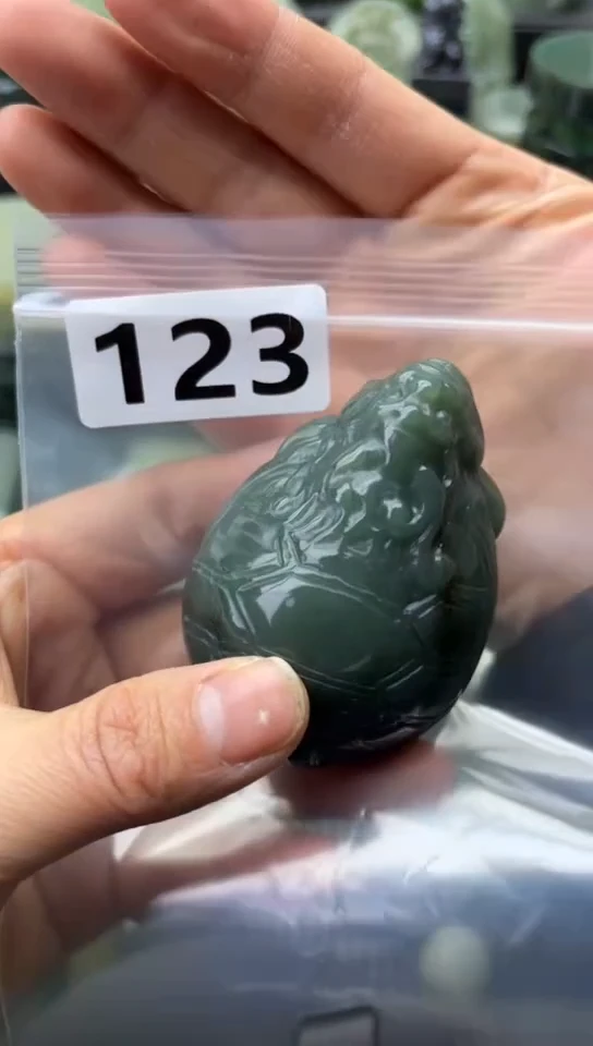 未镶嵌和田玉珠宝半成品把件