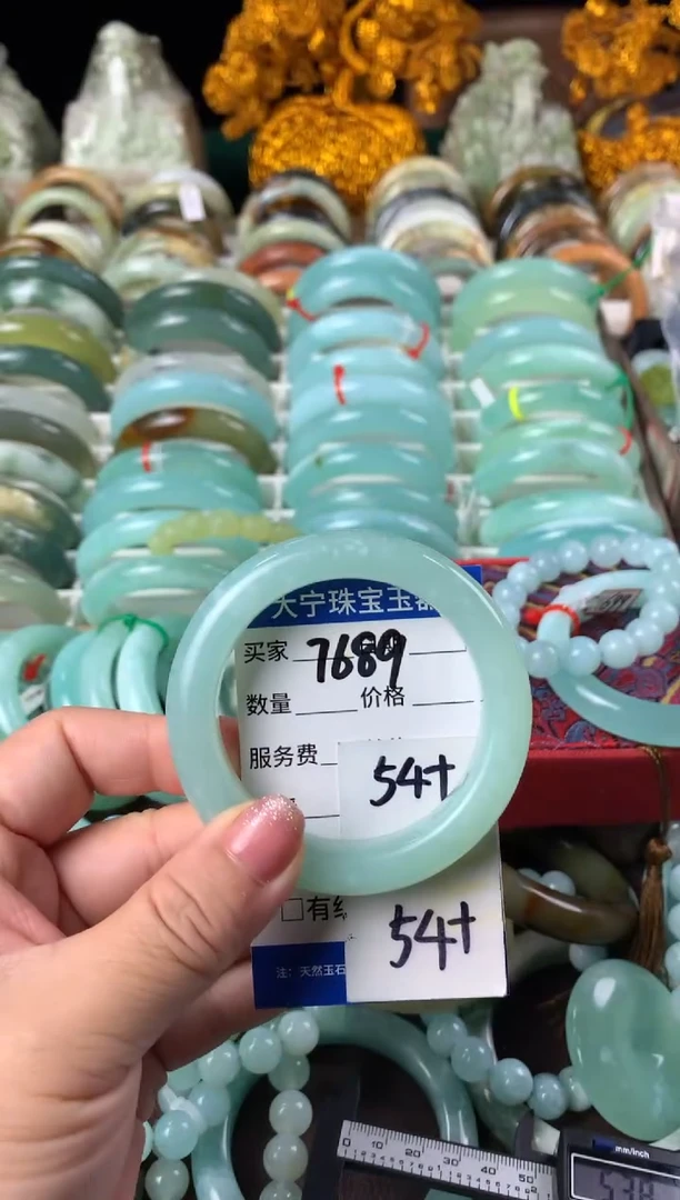 【闪购商品】蛇纹石玉手镯未镶嵌7689