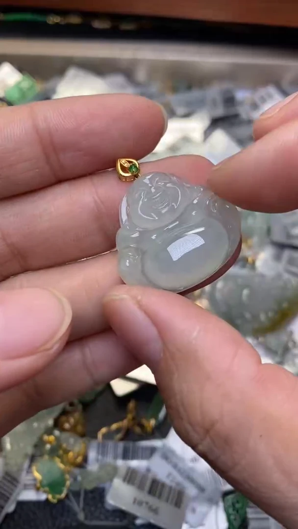 颈饰18K金镶嵌翡翠净货32382