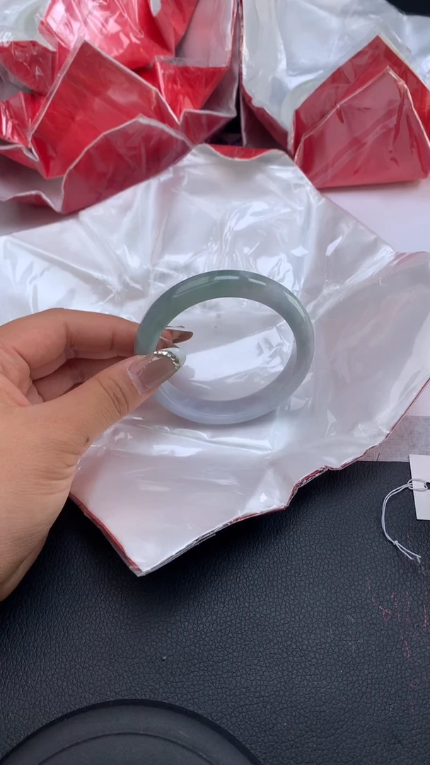 【闪购商品】翡翠手镯未镶嵌天然缅甸A货翡翠手镯