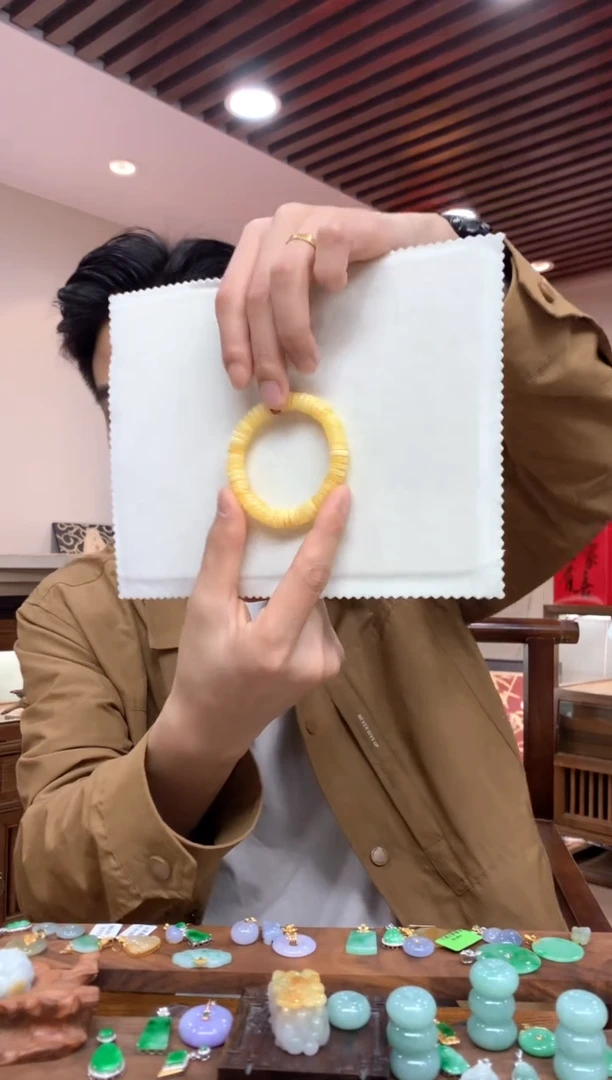 【闪购商品】蜜蜡手串未镶嵌手串