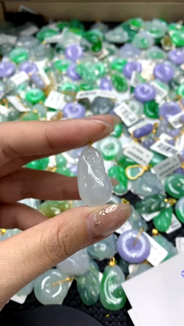 【闪购商品】翡翠颈饰18K金镶嵌1111111111111111