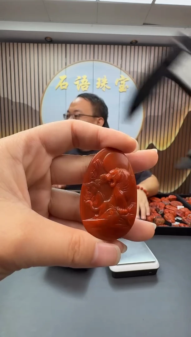 未镶嵌雕刻南红玛瑙046ZB0918产品一个