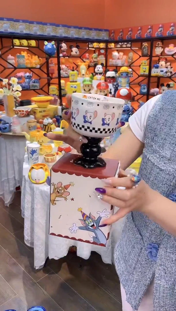 瓷片@@猫和老鼠黑色陶瓷高足杯