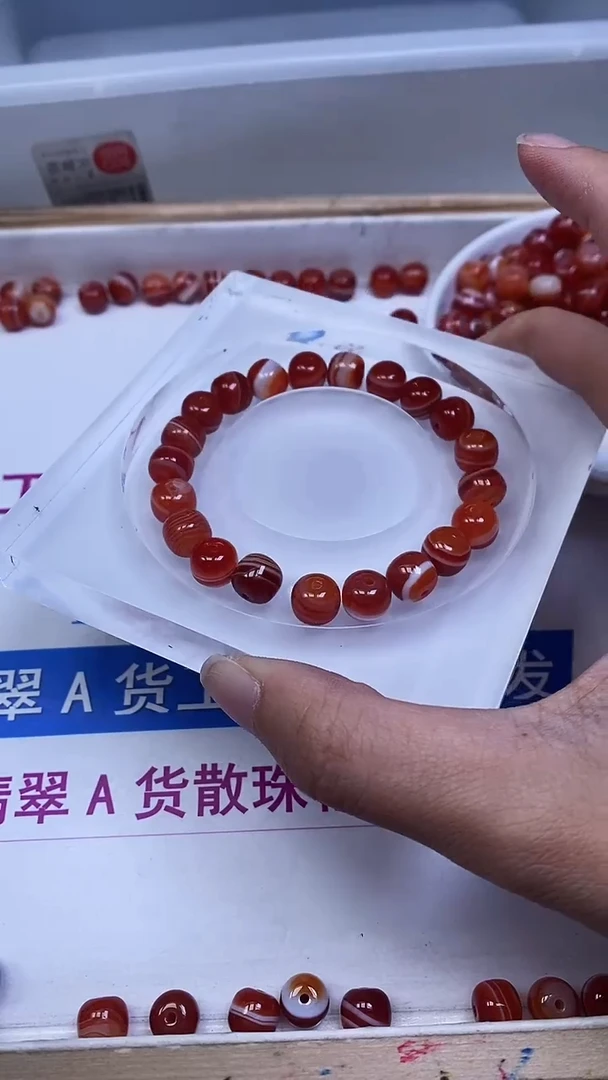 未镶嵌散珠南红玛瑙E830 南红缠丝老型（精品）8*9mm5颗8.8元