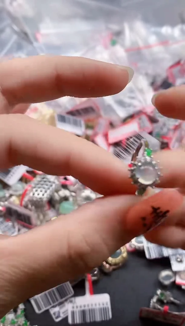 银S925镶嵌戒指翡翠天然A货缅甸翡翠