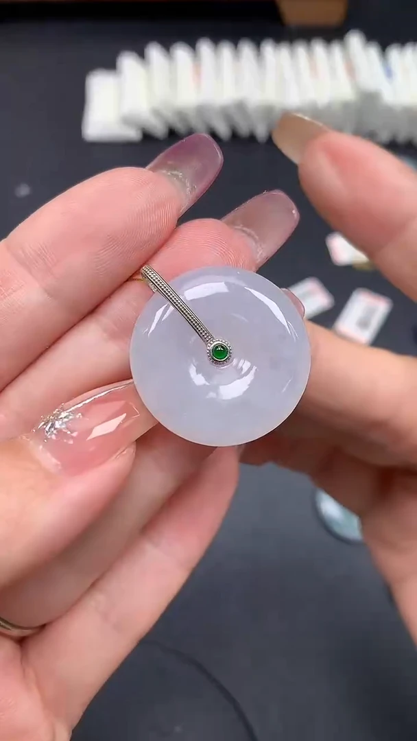 翡翠18K金镶嵌吊坠(不含链)MS190642