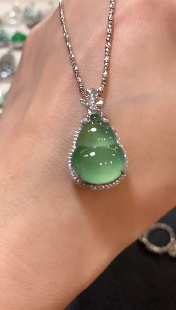 吊坠(不含链)18K金镶嵌翡翠z130