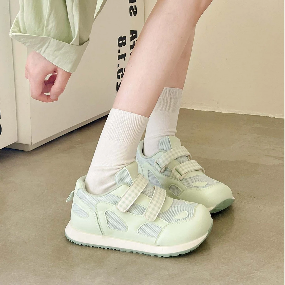 少女风夏季薄底运动鞋女款2025新款网鞋女透气网面魔术贴小白鞋