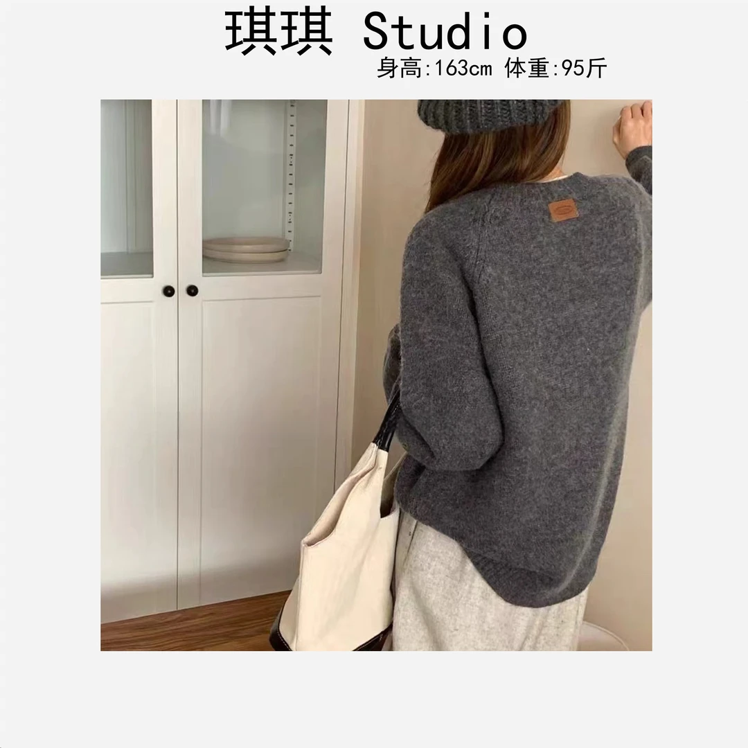 秋冬新款柔软舒适亲肤后贴标字母圆领显瘦减龄百搭针织毛衣918-G