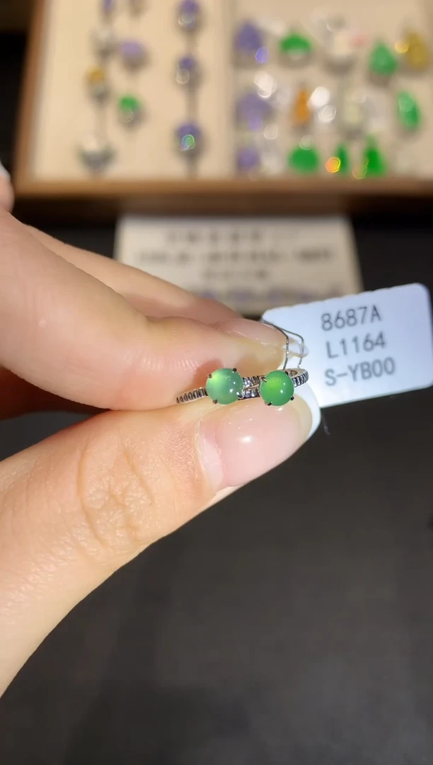 翡翠18K金镶嵌耳饰L1164多样性发其一