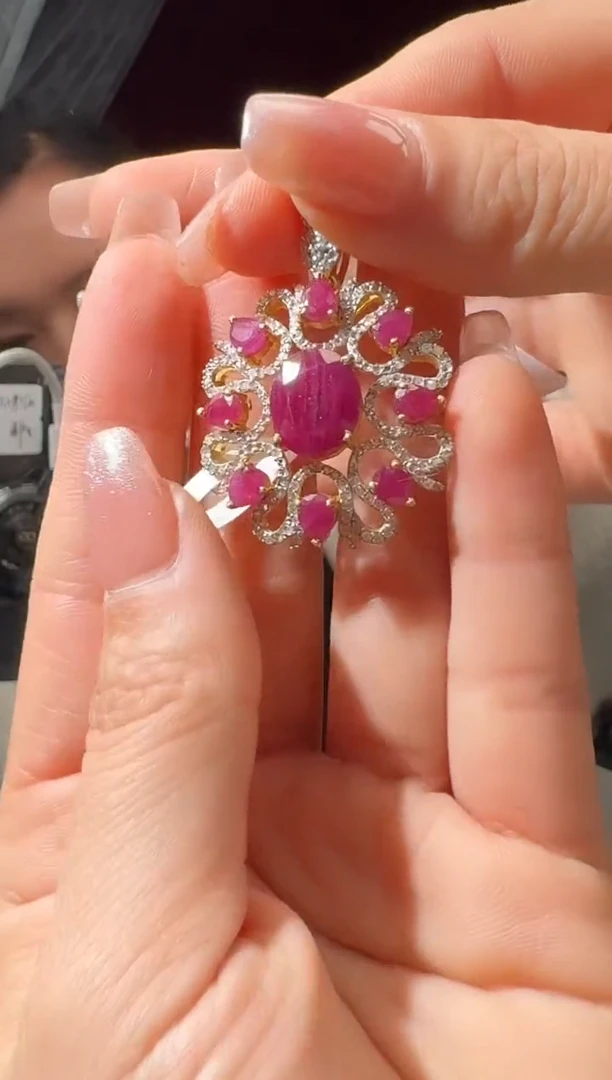吊坠(不含链)未镶嵌红宝石6.2ct