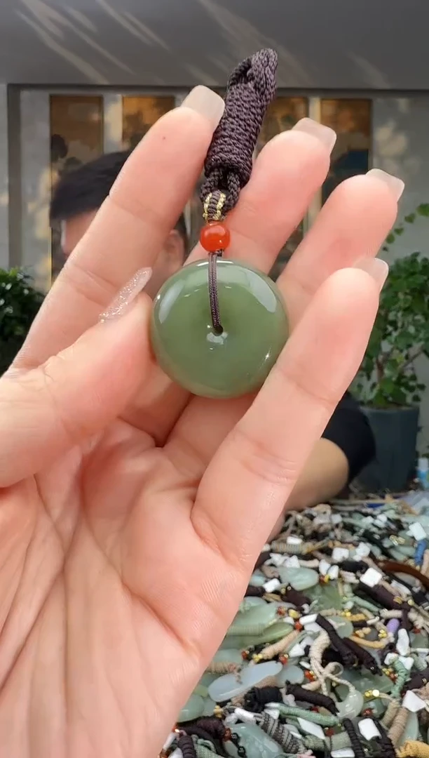 颈饰未镶嵌和田玉拍一发一多样性发货