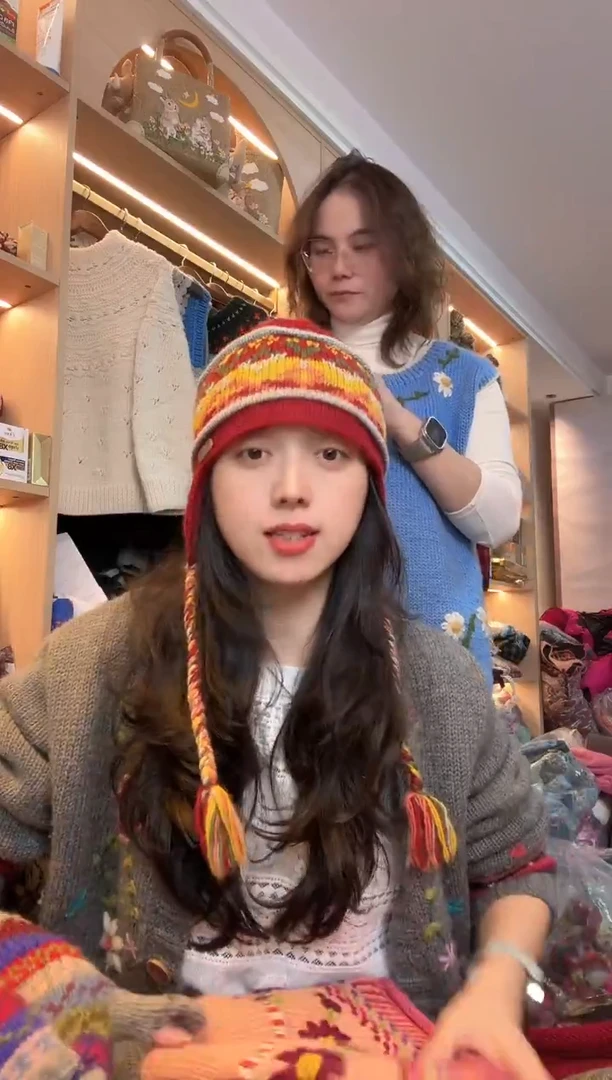 羊毛红色护耳帽52-57头围