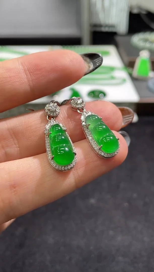 未镶嵌翡翠耳饰翡翠1